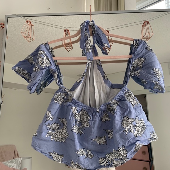 Off the shoulder crop top - Picture 2 of 4